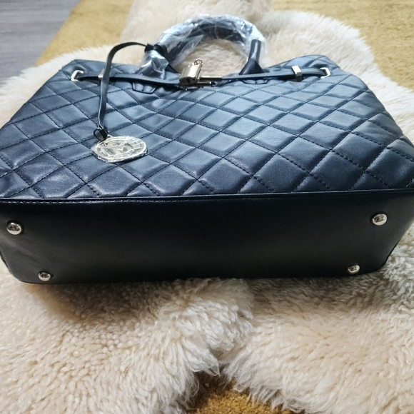 Badgley Mischka Big Diamond Quilted Tote NWT - Picture 2 of 6